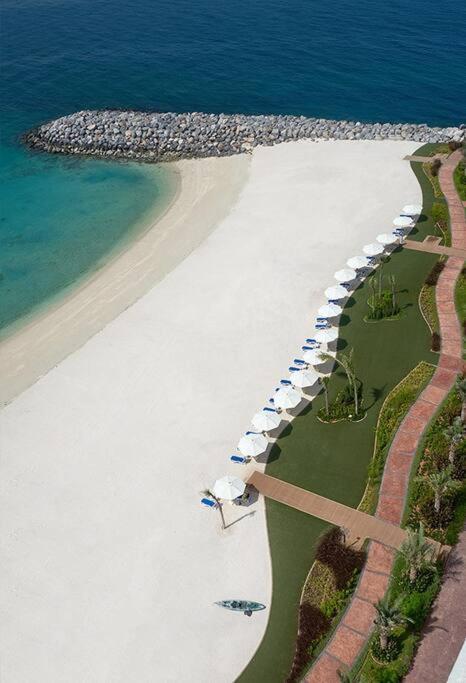 Ocean Whisper Ultra Luxe 1 Bedroom Apartment With A Private Beach - Al Marjan Island Рас-ель-Хайма Екстер'єр фото